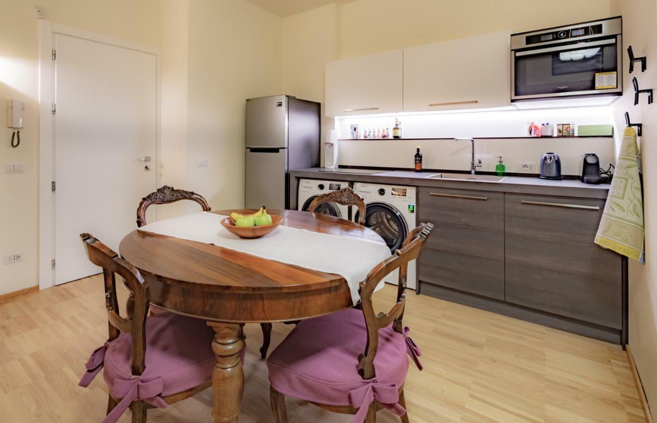 La Casa Colorata - Flats In Milan - Bocconi Lejlighed Eksteriør billede